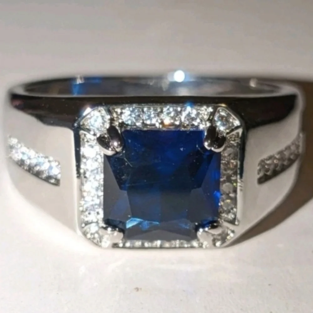 Elegant Silvery Classic Mens Sapphire Lab Created Diamond ring